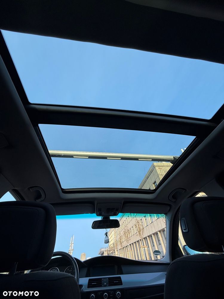 BMW Seria 5 525d - 10