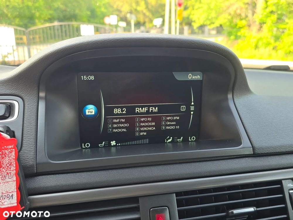 Volvo V70 D4 Geartronic Summum - 34