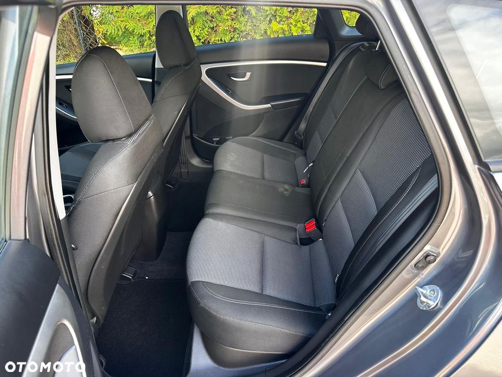 Hyundai i30 - 24
