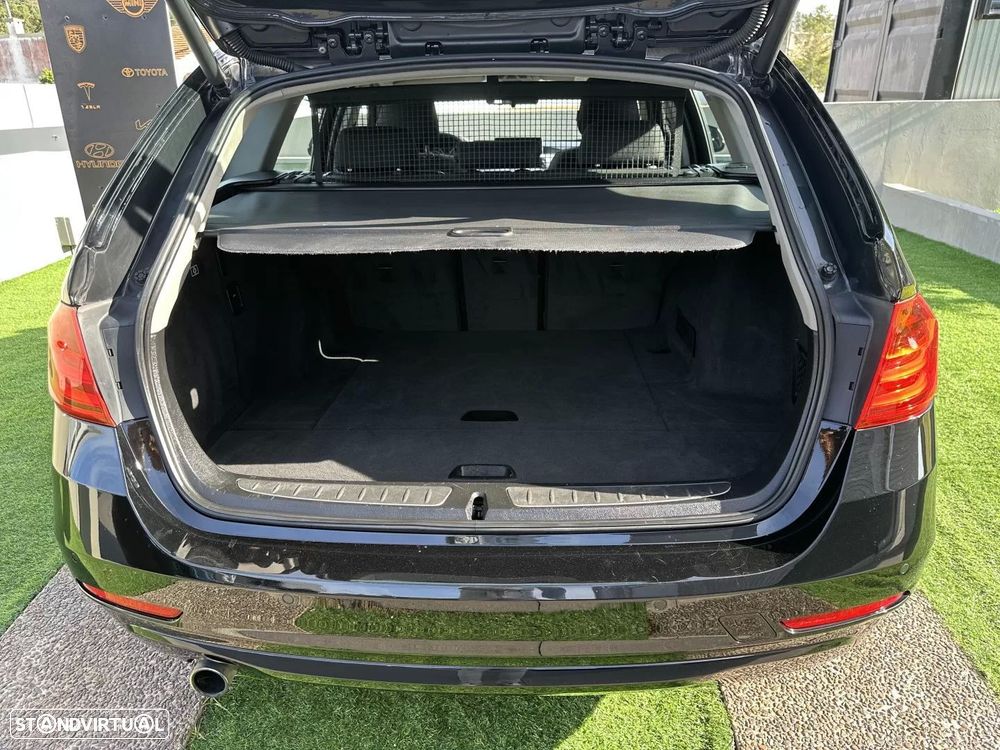 BMW 320 d EfficientDynamics Line Sport Auto - 58