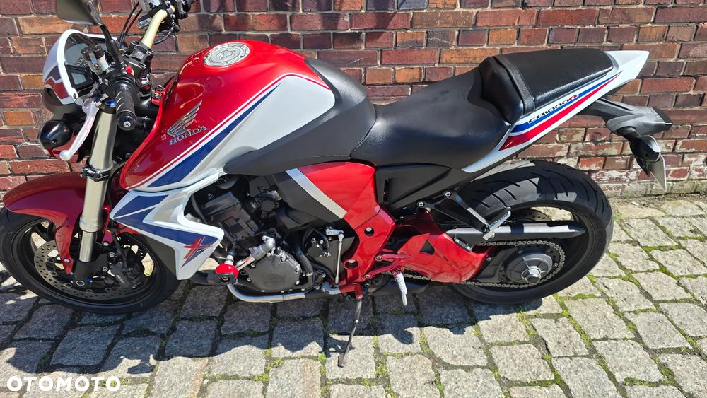 Honda CB - 12