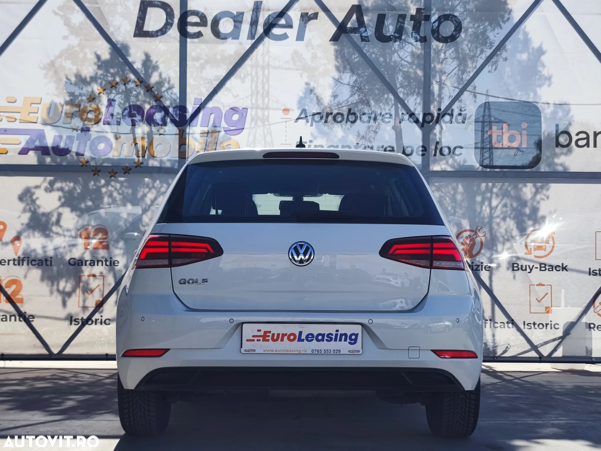 Volkswagen Golf 1.6 TDI Comfortline - 8