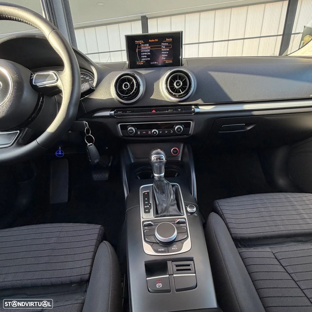 Audi A3 Sportback 1.6 TDI (clean diesel) S tronic Attraction - 20