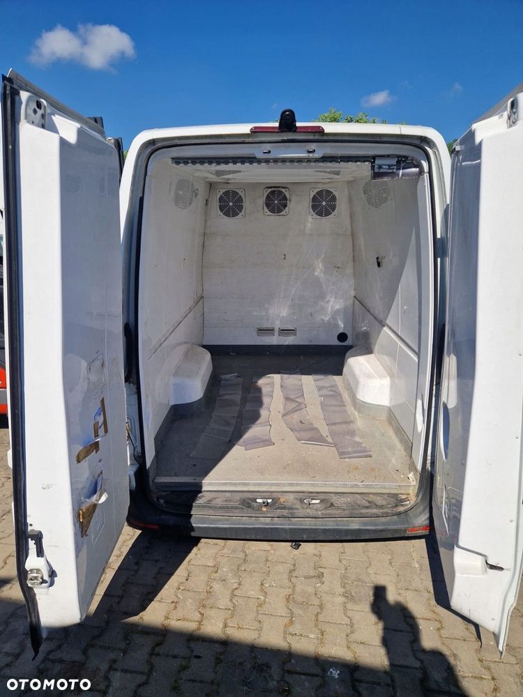 MERCEDES SPRINTER 907/910 KAROSERIA CHŁODNIA AGREGAT - 3