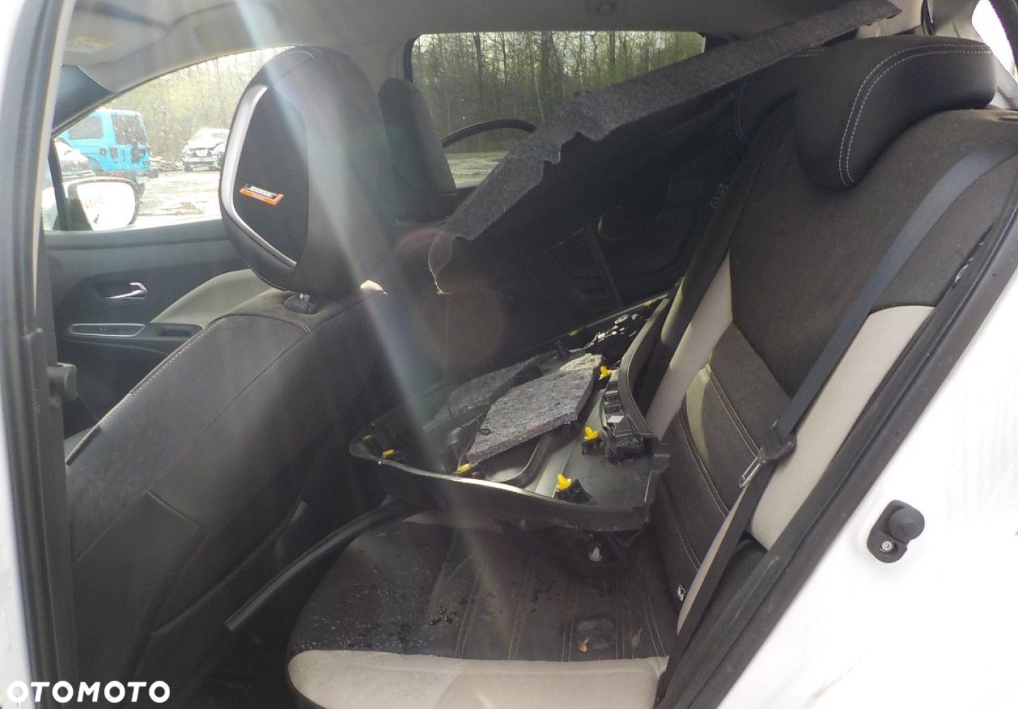 Nissan Micra - 24