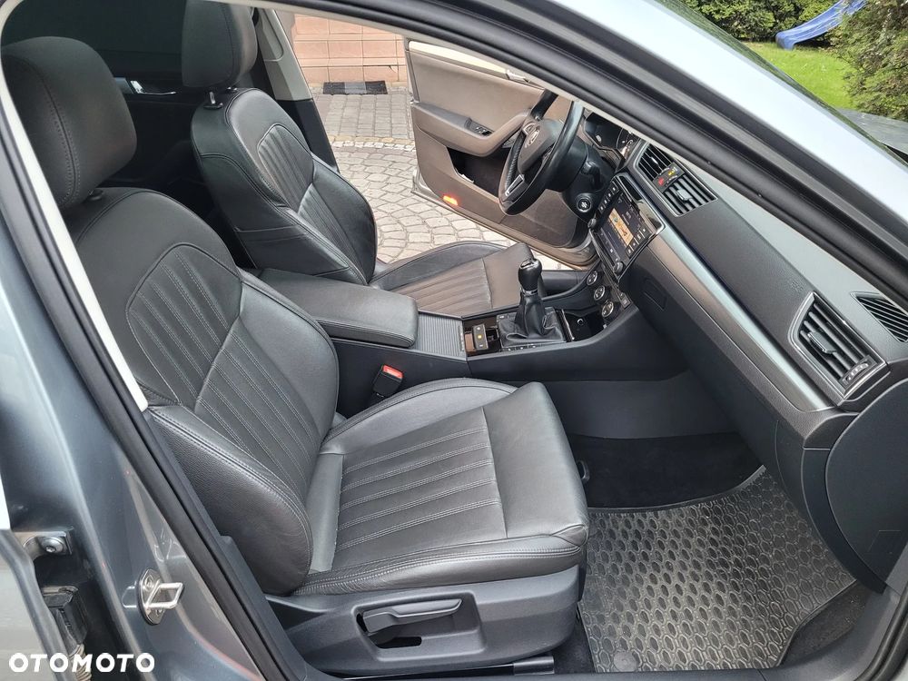 Skoda Superb 2.0 TDI Style - 9