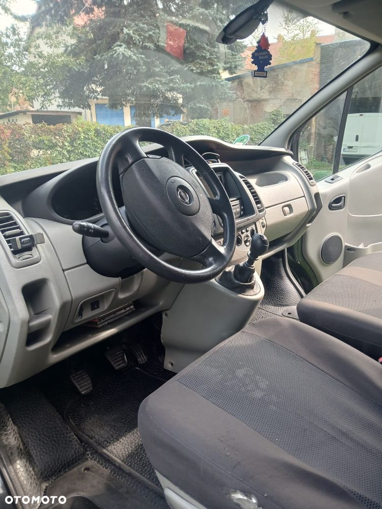Opel Vivaro - 2