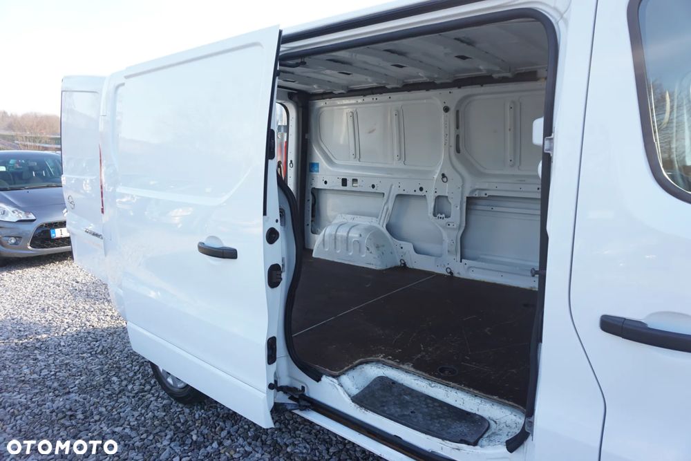 Opel Vivaro - 13