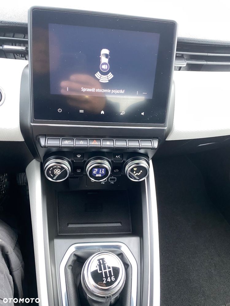 Renault Clio TCe 100 EXPERIENCE - 9