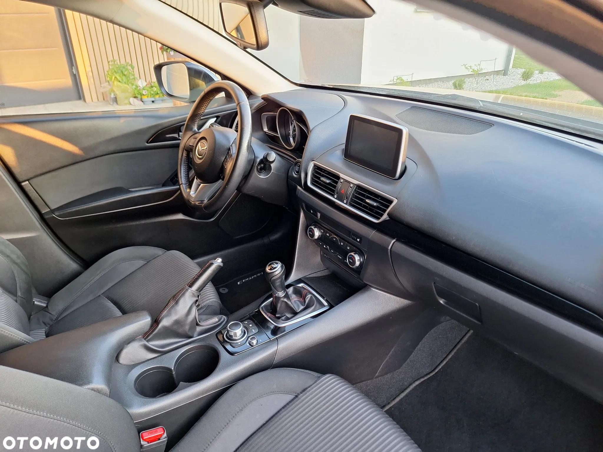 Mazda 3 - 8