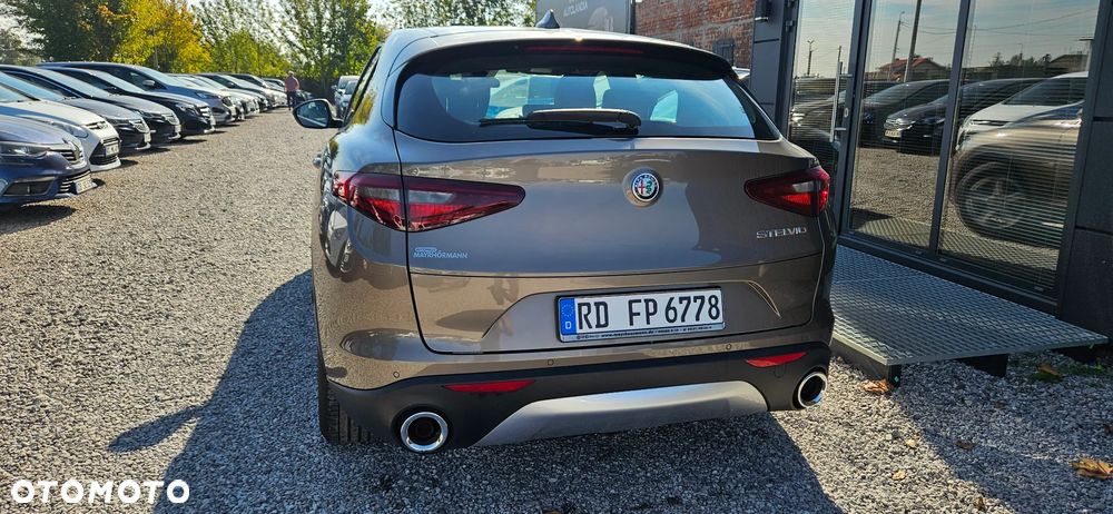 Alfa Romeo Stelvio 2.2 16V AT8 Executive - 19