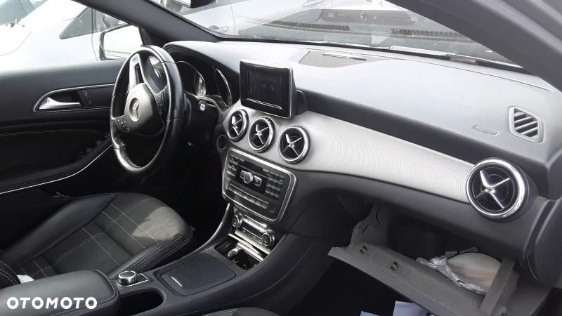 Mercedes-Benz GLA 220 d 7G-DCT - 5