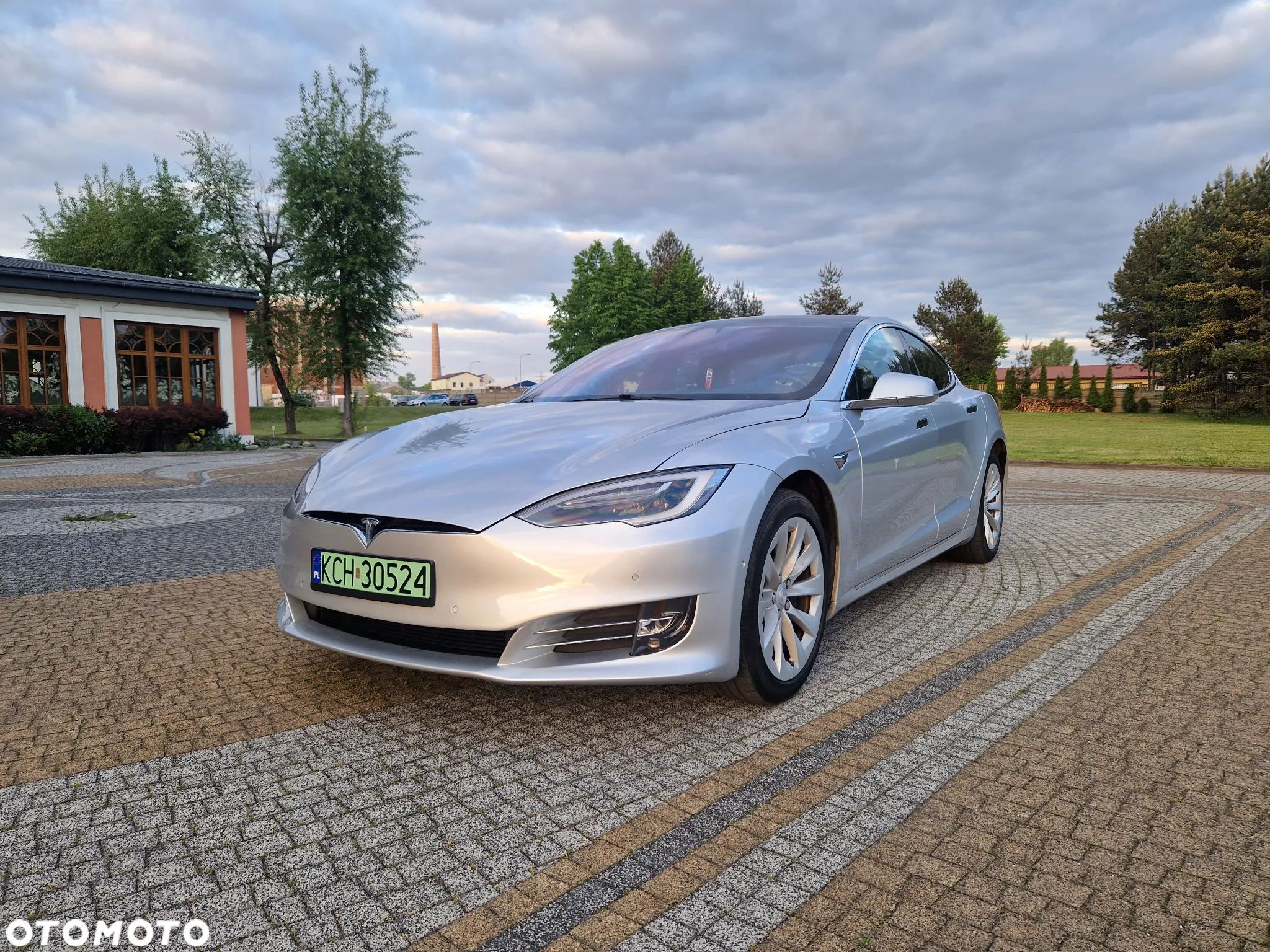 Tesla Model S Long Range Plus - 1