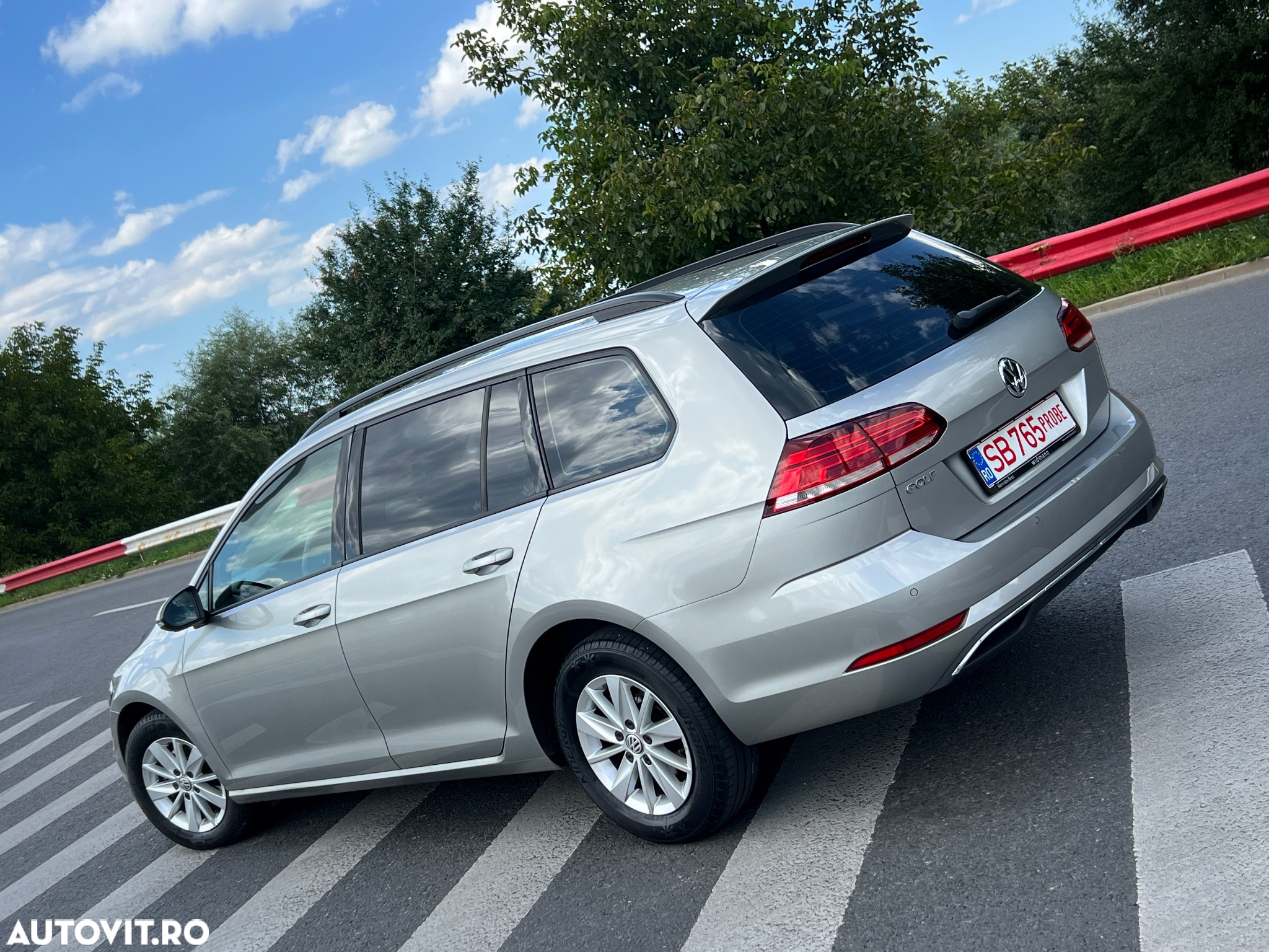 Volkswagen Golf Variant 1.6 TDI DSG Join - 4