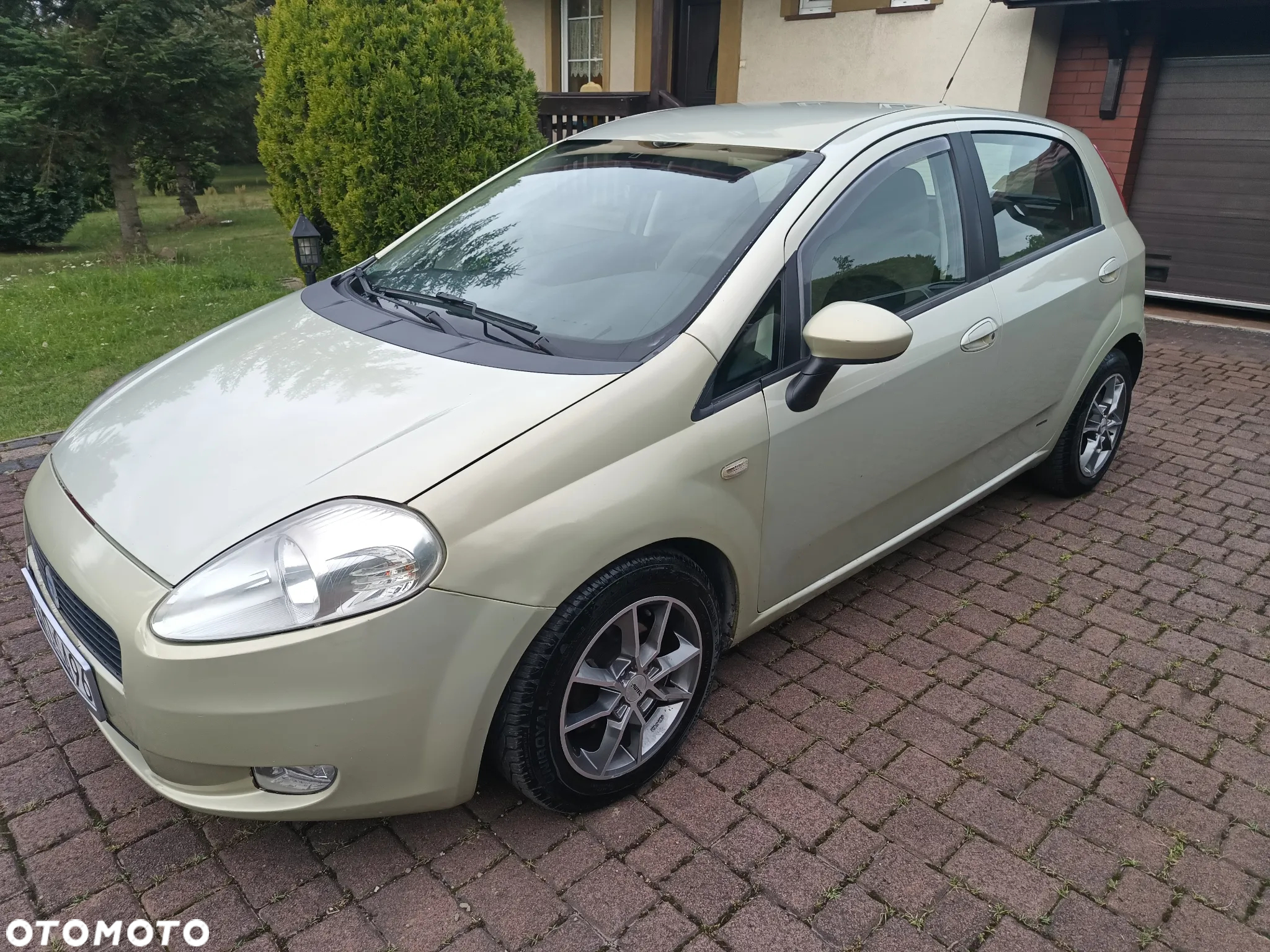 Fiat Grande Punto - 21