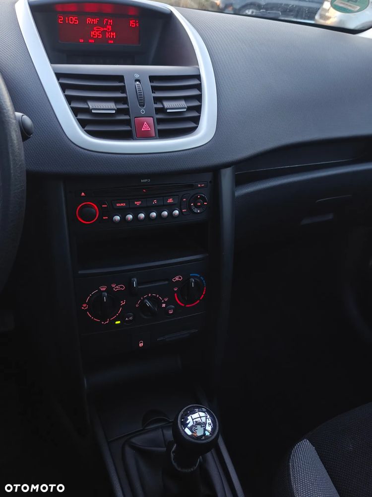 Peugeot 207 95 VTi Urban Style - 9
