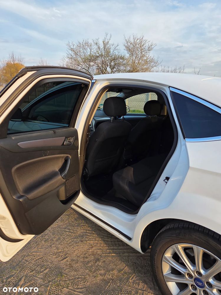 Ford Mondeo 1.6 Silver X - 17