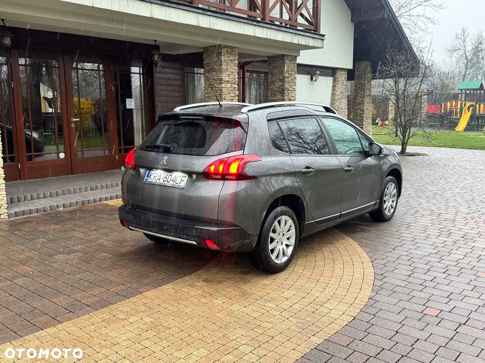 Peugeot 2008 1.6 BlueHDi Style - 13
