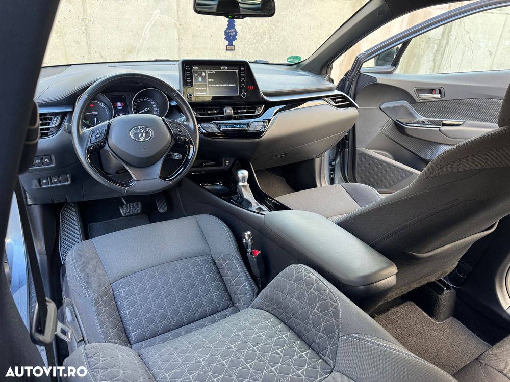 Toyota C-HR 2.0 Hybrid Team Deutschland - 21