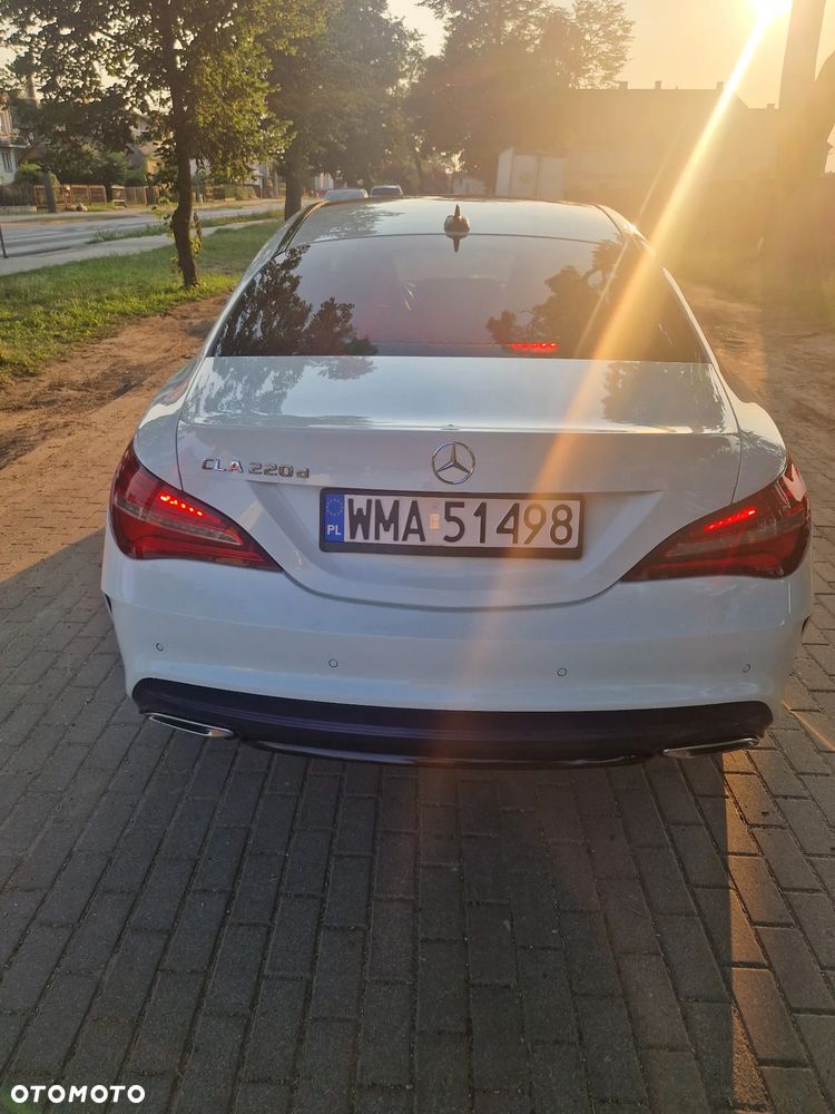 Mercedes-Benz CLA 220 d 7G-DCT AMG Line - 14