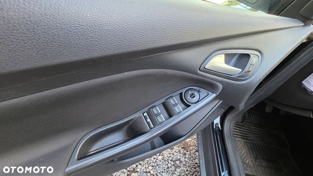 Ford Focus 1.0 EcoBoost Titanium - 20