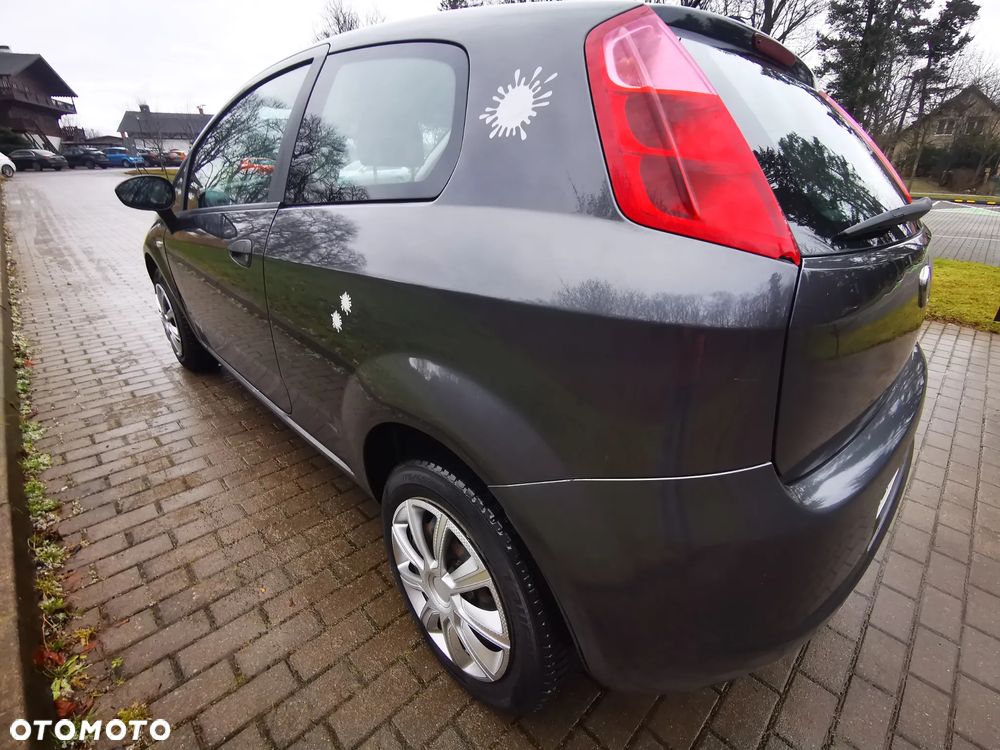 Fiat Grande Punto 1.4 8V Dualogic Dynamic - 24