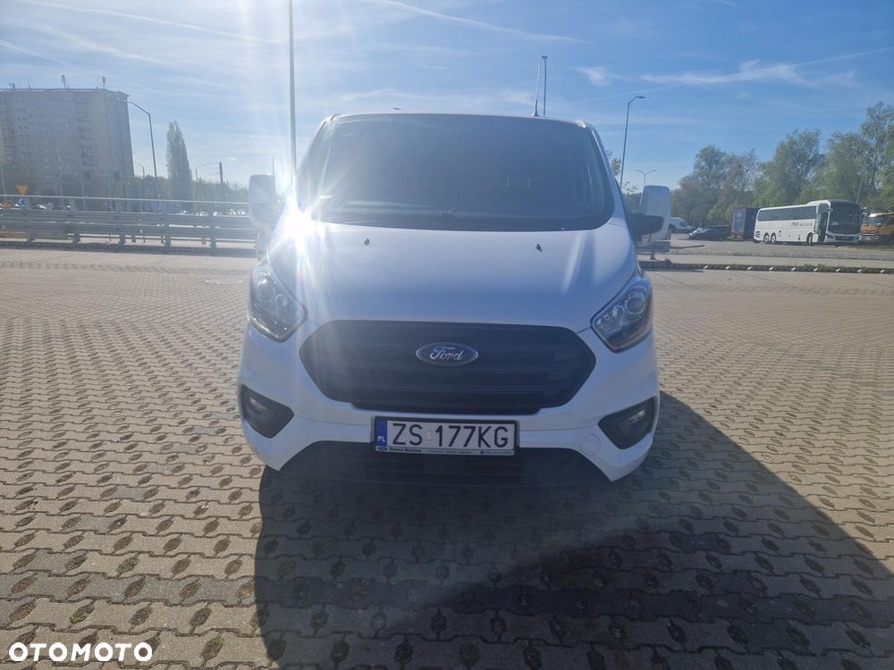 Ford TRANSIT CUSTOM - 3