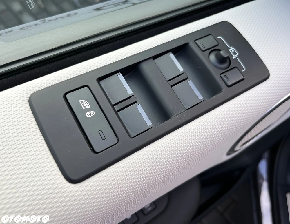 Land Rover Discovery D250 Dynamic SE - 17