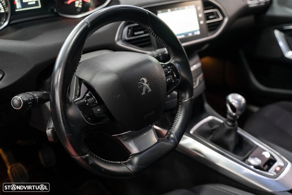 Peugeot 308 1.5 BlueHDi Allure Pack - 6