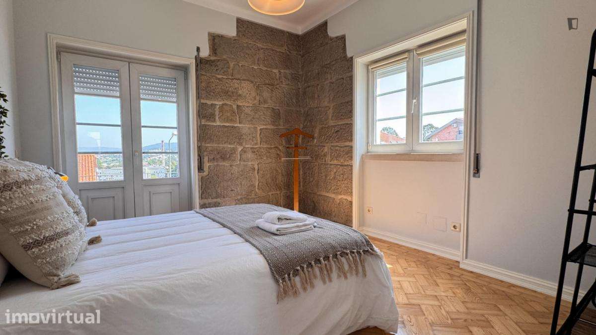 Quarto - localizado em Montes Claros Coimbra - Grande imagem: 2/22