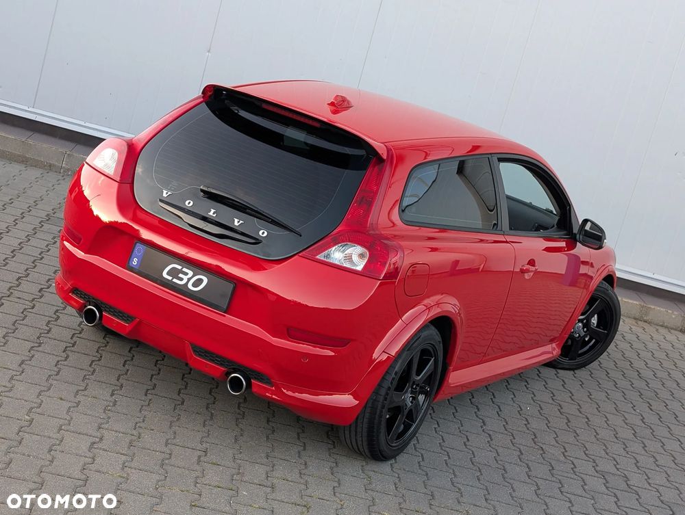 Volvo C30 D4 R-Design - 4
