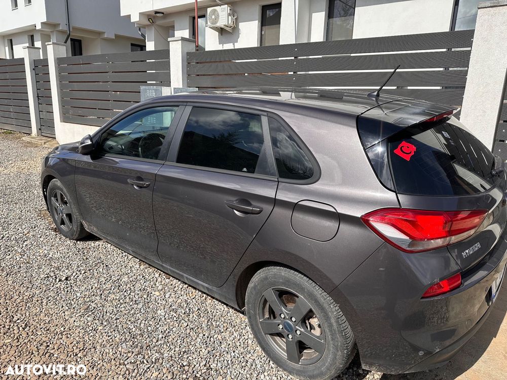 Hyundai i30 1.4 100CP 5DR M/T Comfort+ - 4