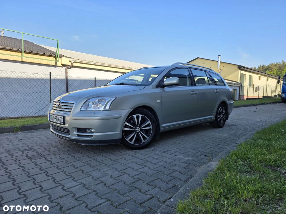 Toyota Avensis 2.0 VVT-i High - 2