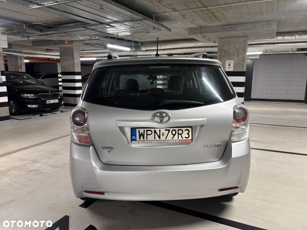 Toyota Corolla Verso 2.2 D-4D Premium 7os - 14