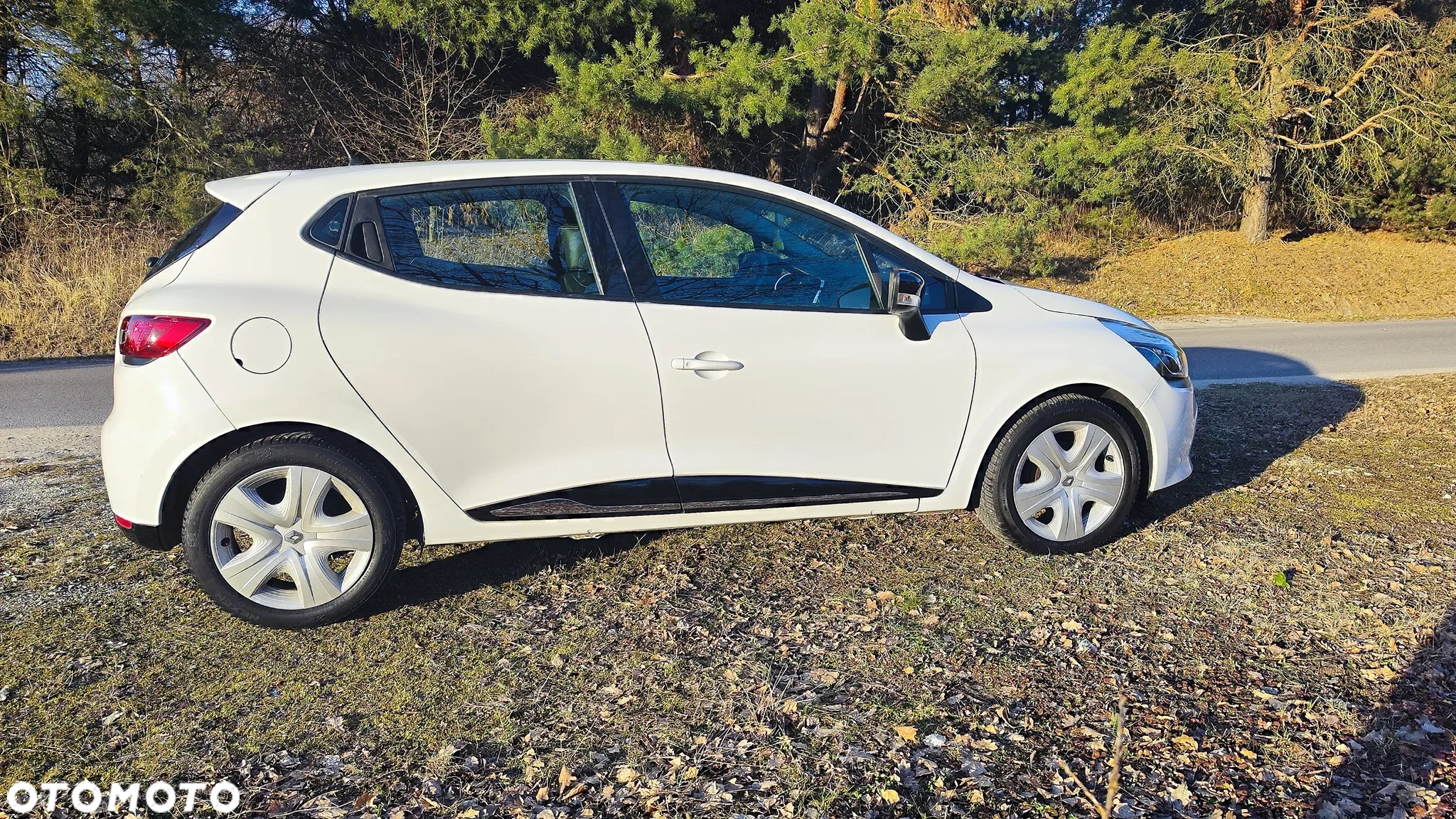 Renault Clio 1.2 16V 75 LIMITED - 4