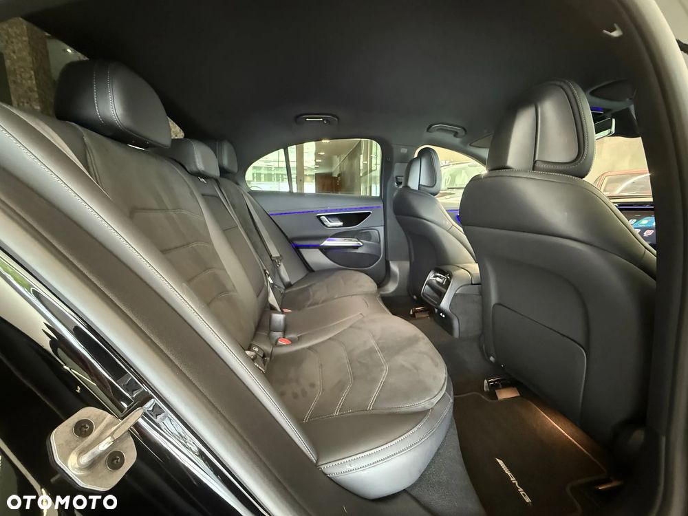 Mercedes-Benz Klasa E 220 d 4-Matic AMG - 24