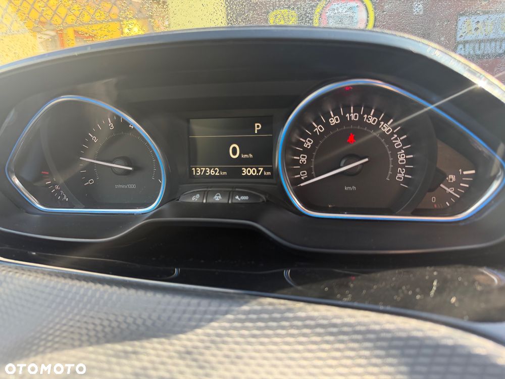 Peugeot 2008 1.2 Pure Tech Crossway S&S EAT6 - 11