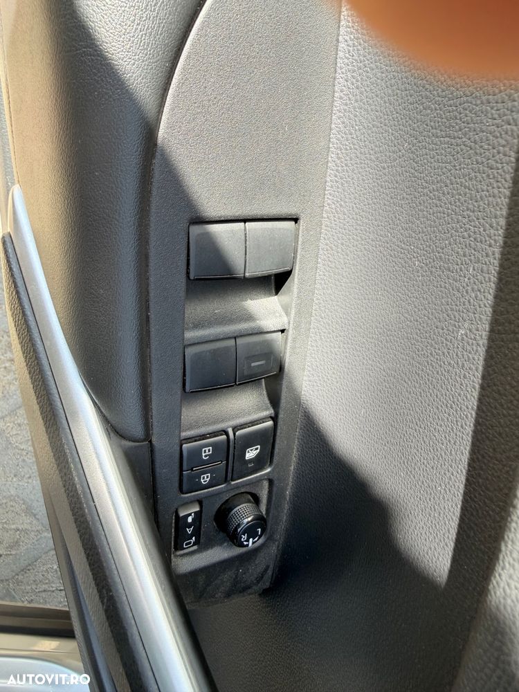 Toyota Corolla 2.0 HSD Exclusive - 11