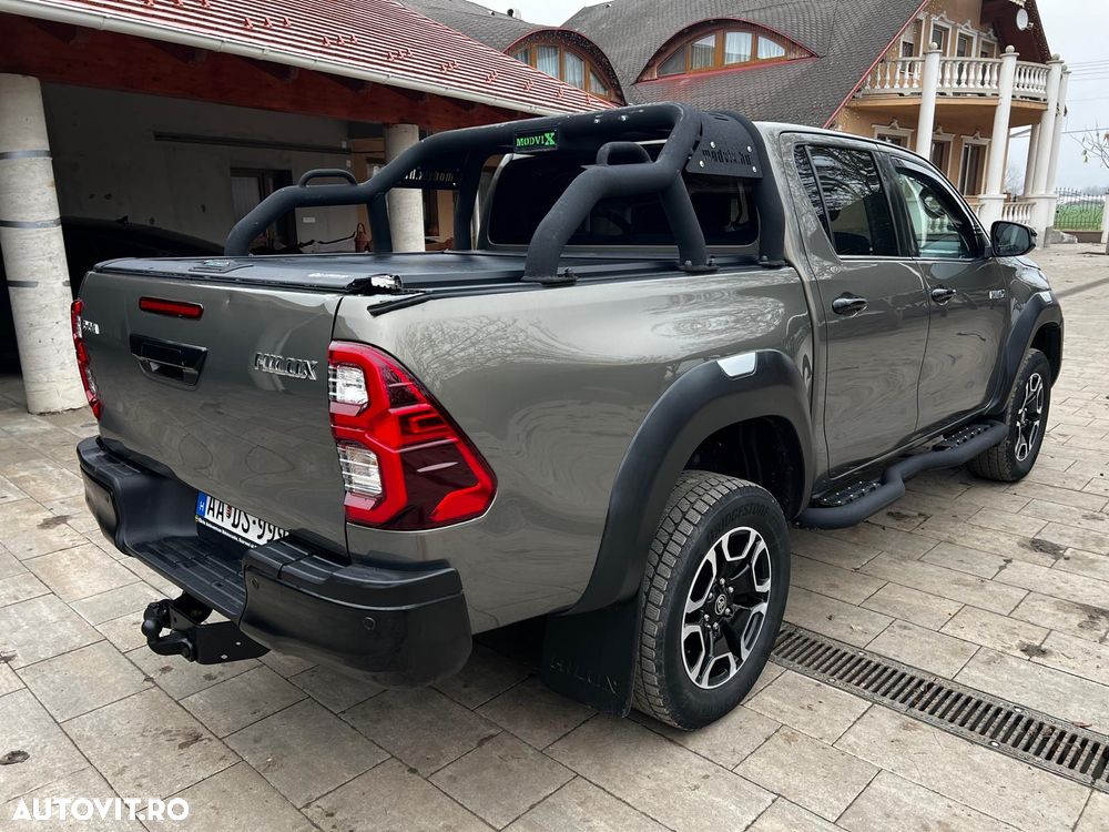 Toyota Hilux 2.8D 204CP 4x4 Double Cab AT Executive Color Edition - 3