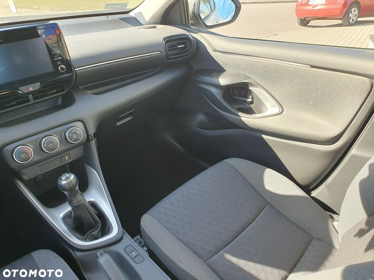 Toyota Yaris - 11