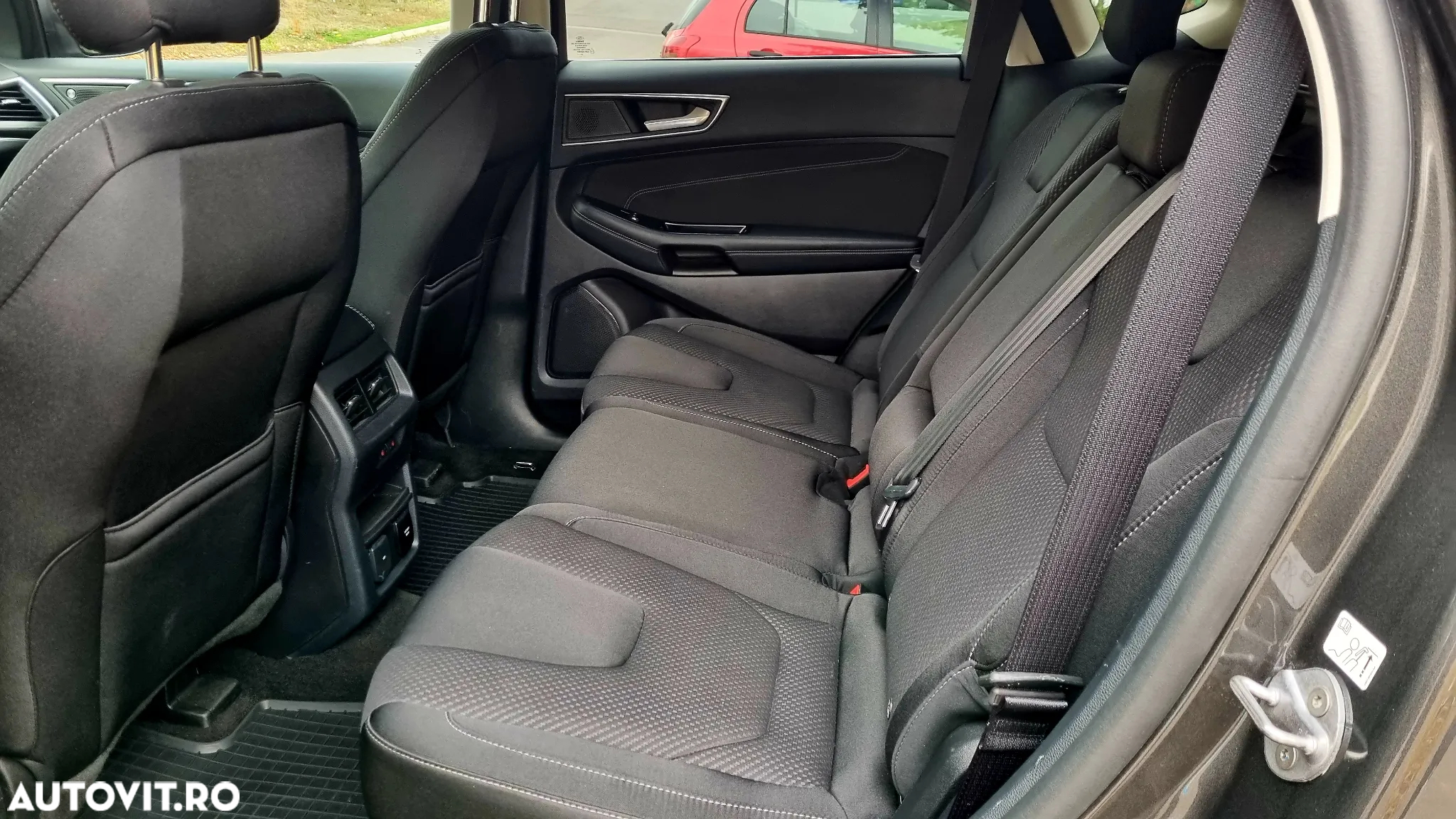 Ford Edge - 10