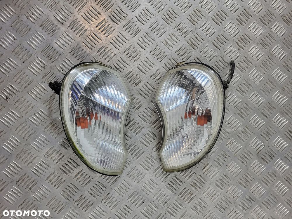 Hyundai Terracan Kierunkowskaz Lewy Prawy Przód - 1