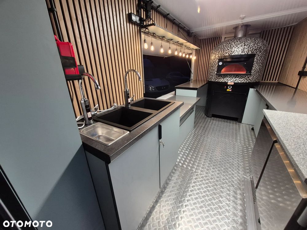 Iveco Food truck Specjalny Sklep Bar Pizza - 13