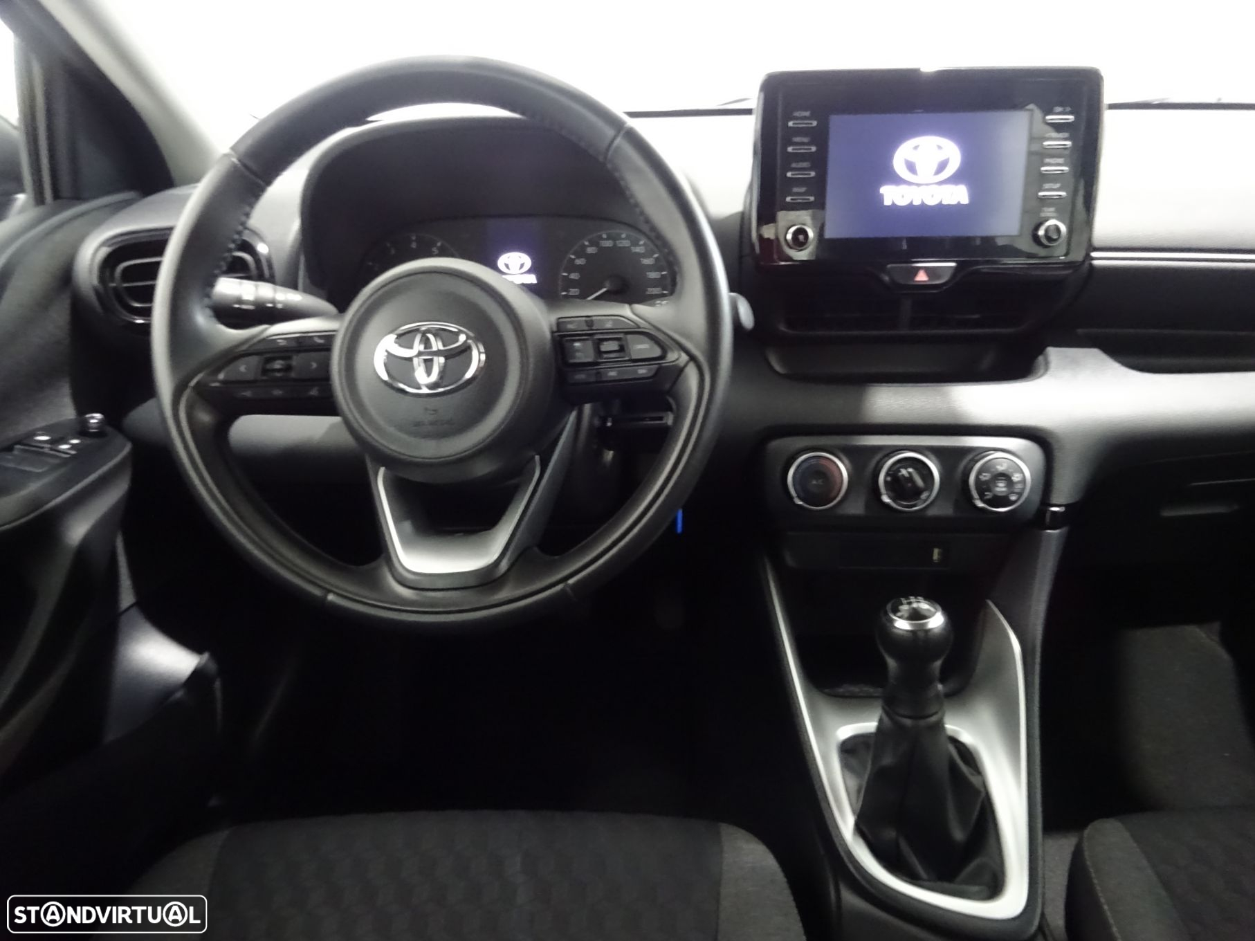 Toyota Yaris 1.0 VVT-i Comfort Plus - 9