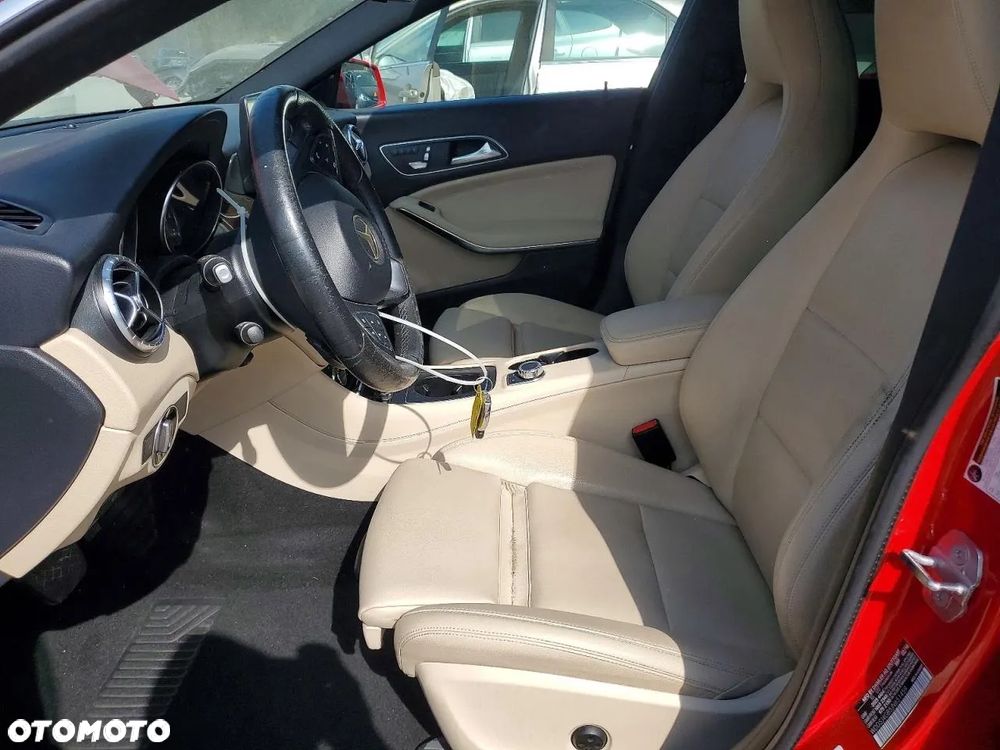 Mercedes-Benz CLA - 9
