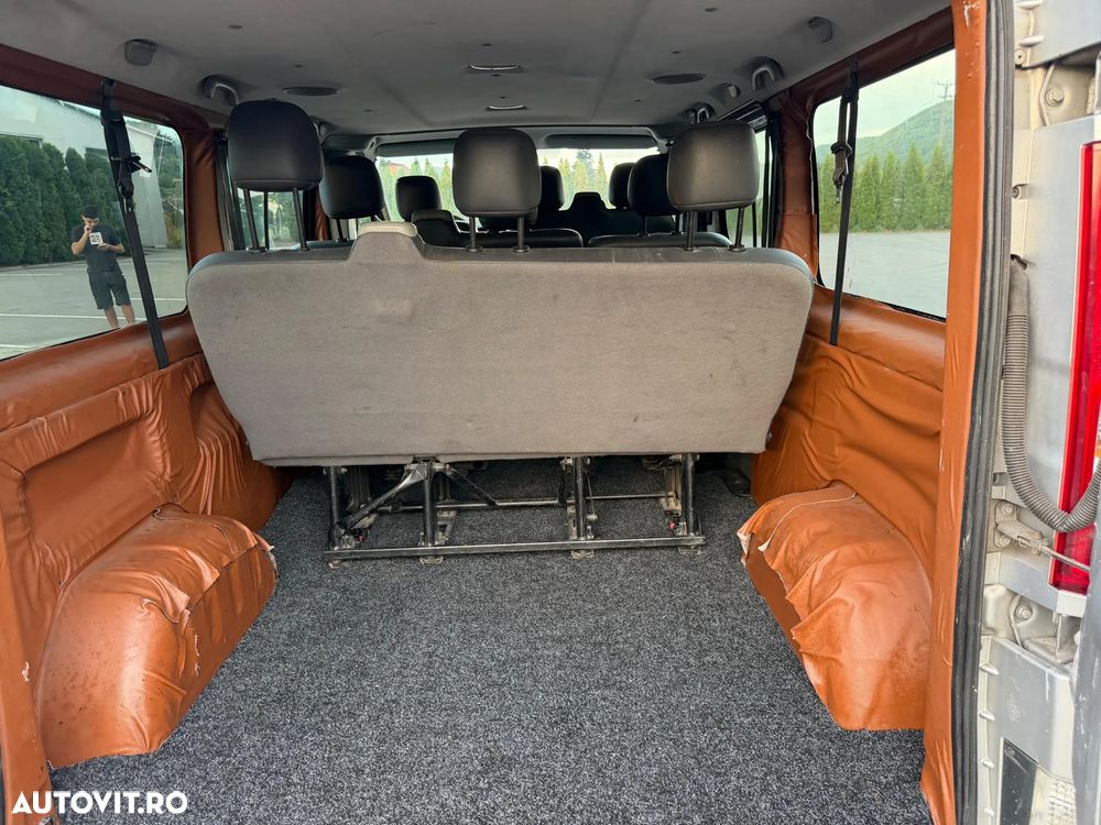 Renault Trafic Passenger L1H1 Authentique - 7