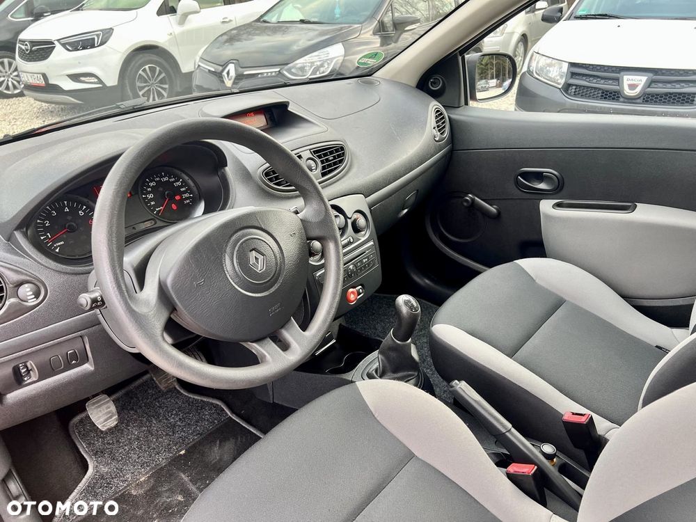 Renault Clio 1.2 16V 75 Dynamique - 3