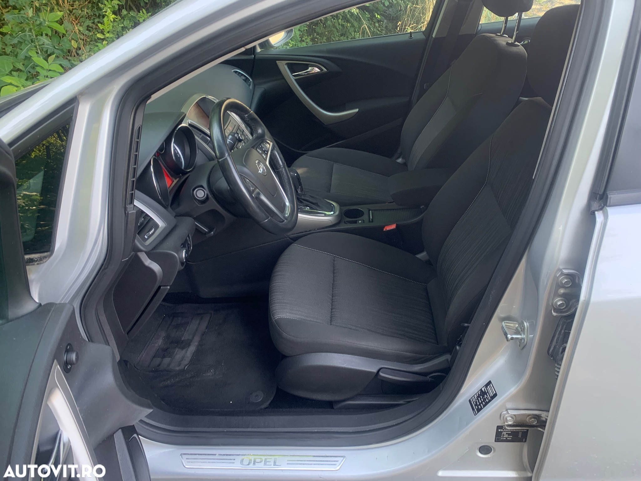 Opel Astra 1.6 Automatik Design Edition - 11