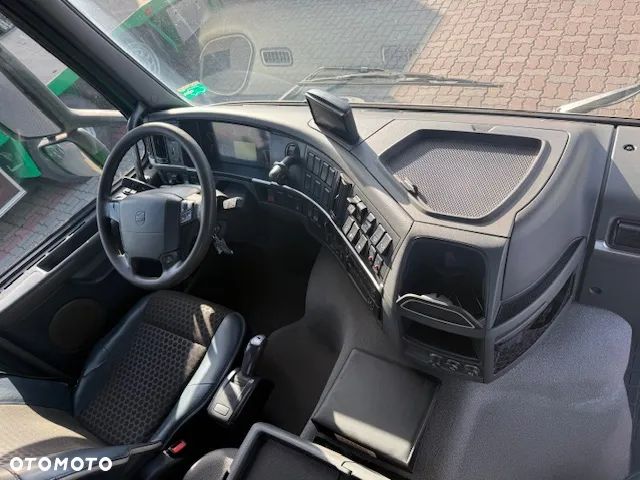 Volvo FM 330 6x2 Hakowiec HDS HMF 1720 Super Stan - 21