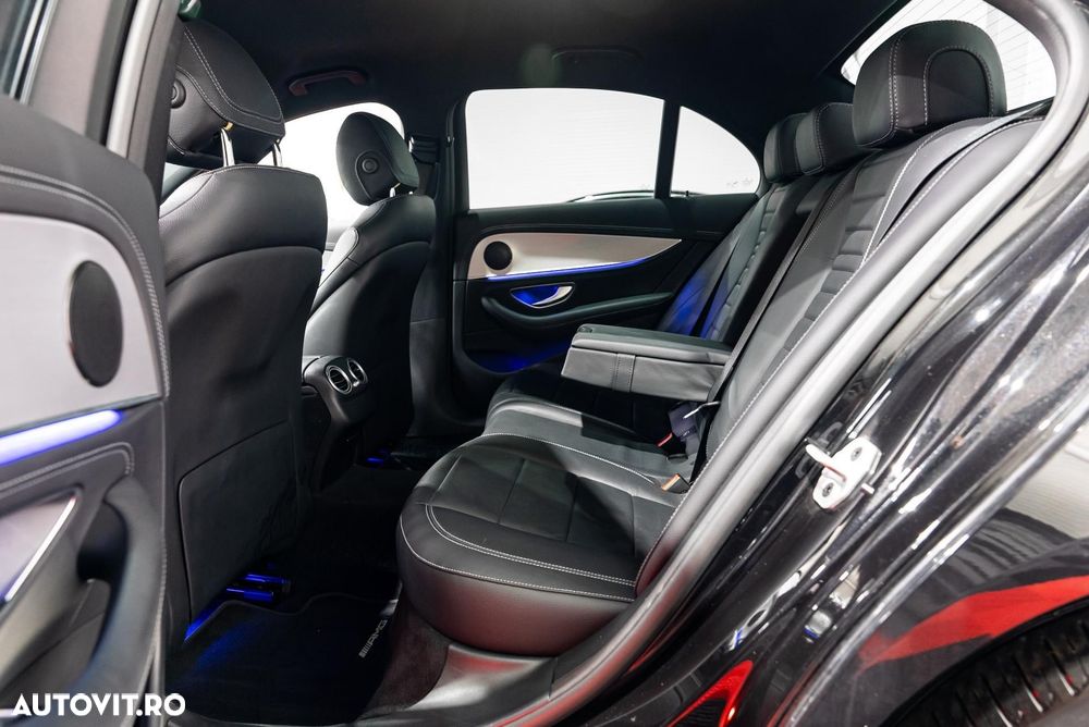 Mercedes-Benz E 300 9G-TRONIC AMG Line - 12